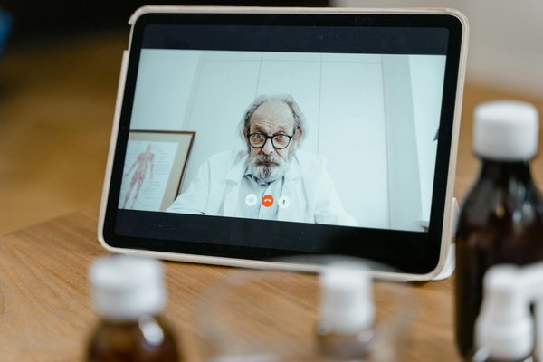 Maîtriser le contrat de développement logiciel : guide pratique