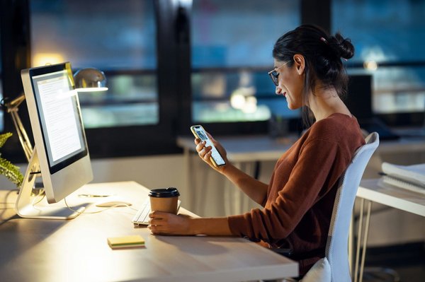 Comment utiliser le marketing mobile pour améliorer l'engagement des clients dans une entreprise de services de réparation automobile?